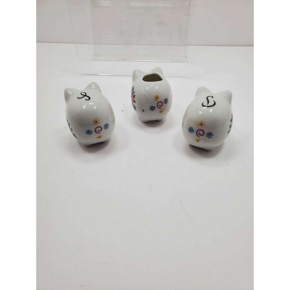 Vintage Cute Ceramic Pig Salt & Pepper Shaker 3-Piece Set w/ Toothpick Holder - Picture 4 of 5